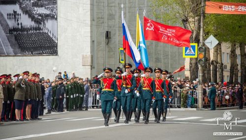 В Кызыле прошел военный парад в честь 80-й годовщины Победы в Великой Отечественной войне