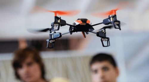 В школах страны будут учить управлять беспилотниками