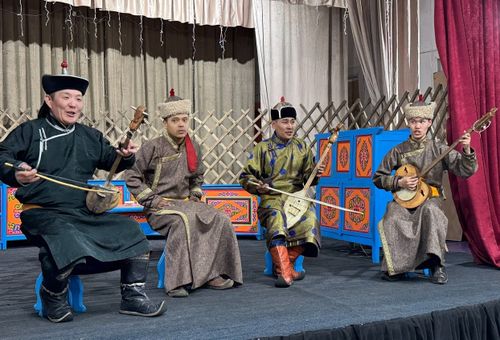 “Уран дарган” мөөрейниң тиилекчилери