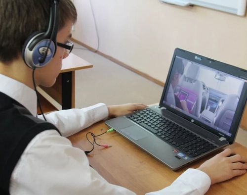 Сегодня школьники Тувы сдают ЕГЭ по английскому языку и информатике