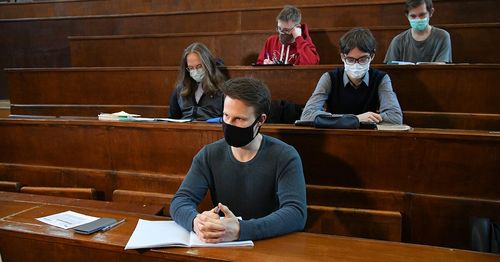 Россияне рассказали, насколько для них важно получение высшего образования