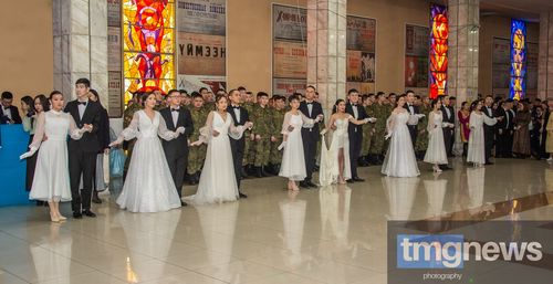 Ректорский бал с элементами благотворительности