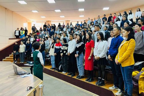 Школьникам Тувы рассказали о роли отца