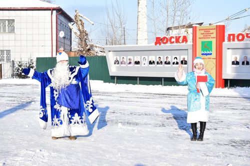 В Туране открыли главную новогоднюю Ёлку