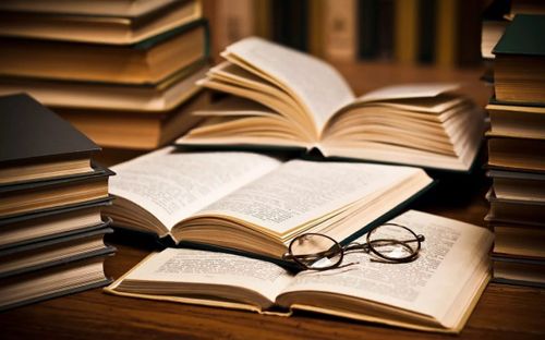 Ежегодно 25 мая в России отмечается День филолога