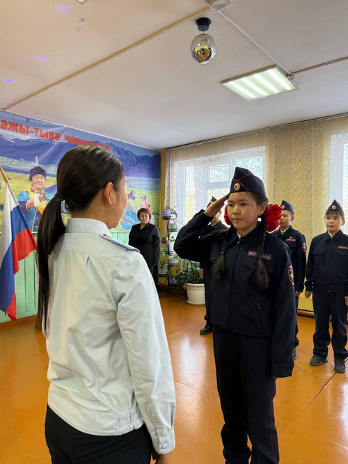 В Сут-Хольском районе школьников посвятили в «Юные друзья полиции»