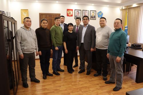 Тува откликнулась на просьбу ДНР об отправке врачей