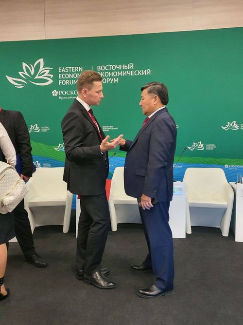 Глава Тувы Владислав Ховалыг рассказал о проекте железнодорожной ветки в республику