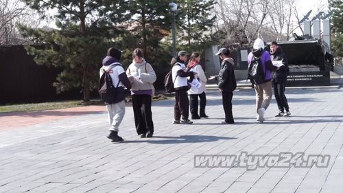 Подросткам Тувы рассказали о пользе телефона доверия