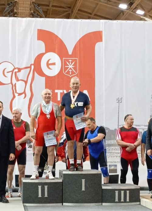 Спортсмен из Тувы завоевал золото в открытом Кубке России по тяжелой атлетике