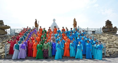 Сводный хор матерей Тувы объединил более 100 женщин со всей республики