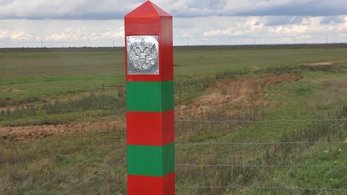 Жителям приграничных районов Тувы напоминают о запрете ведения любой деятельности в пределах карантинной полосы