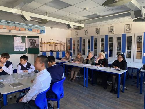 Учитель года из Тувы готовится к участию в финале конкурса