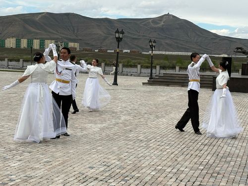 В центре Кызыла 224 пары станцевали на XI Республиканском кадетском балу «Виват, кадет!»