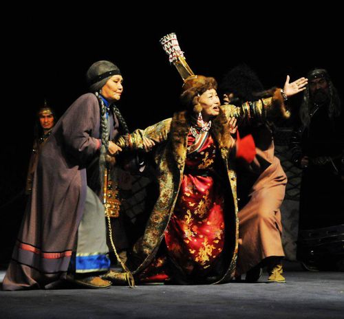 Глава Тувы выразил соболезнования родным и близким Анны Оюновны Ширин-оол