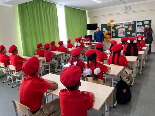 Прокурор Тес-Хемского района провел «Разговоры о важном» с ребятами из Юнармии