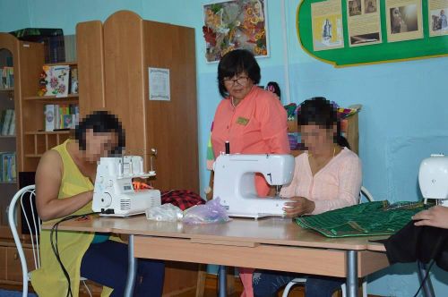 Мастер промышленного обучения Реснаркодиспансера Надежда Монгуш удостоена медали «Тыл-фронту»