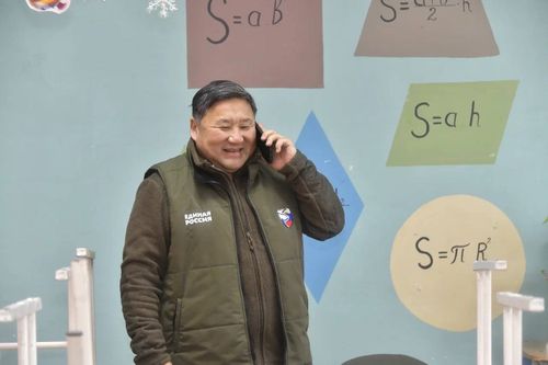 Президент России провел телефонный разговор с Главой Тувы о важных вопросах развития республики