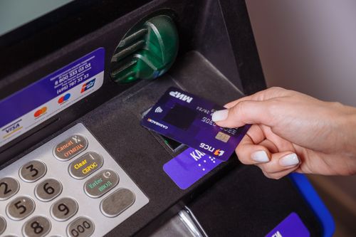 Экономим на покупках. Как использовать кредитные карты с выгодой