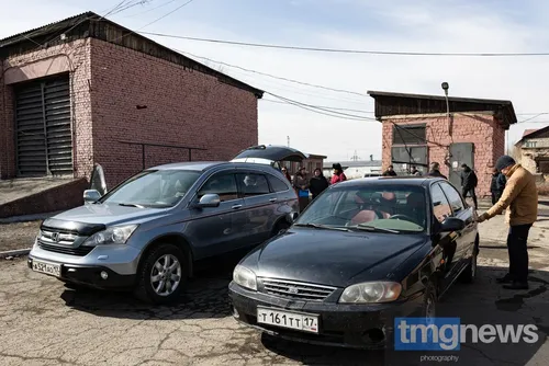 Тува готовится ко второй отправке автоколонны на передовую в рамках акции Народного фронта «Автопоезд»