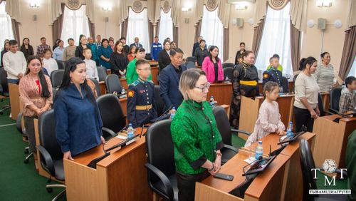 В Туве прошла церемония вручения орденов Мужества семьям павших в бою героев