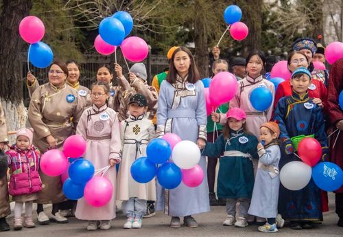 Глава Тувы поздравил юных жителей республики с Международным днем защиты детей