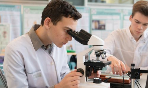 В Туве объявили конкурс «Лучший молодой ученый 2022 года»