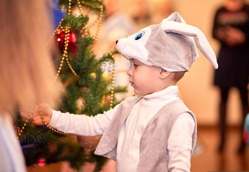 Новогодняя ёлка главы республики – мечта для многих детей Тувы