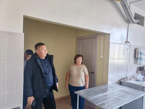 Алексей Сазан-оол оценил состояние соцобъектов в Тандинском районе
