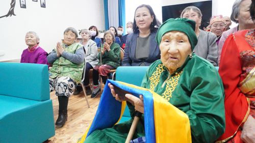 Ветеран ВОВ Чалапаа Оюн отметила вековой юбилей