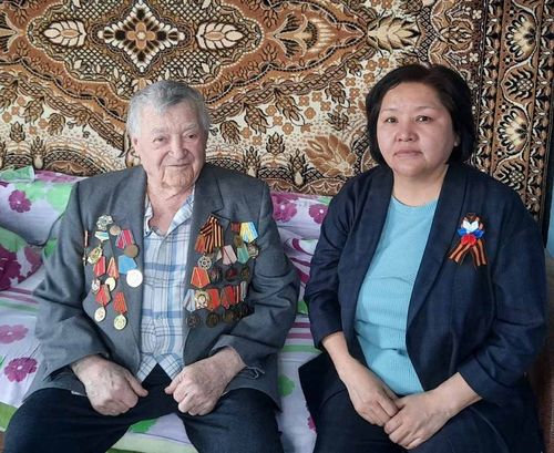 Хоочун өгбеге байыр чедирген