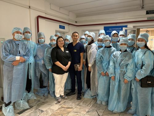 Учеников лицея №15 познакомили с деятельностью республиканской больницы