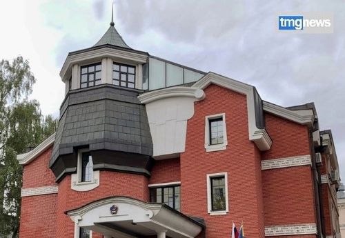 Тываның Баштыңы «Ростех» күрүне корпорациязының төлээлери-биле кадрлар белеткээриниң айтырыгларын сайгарган