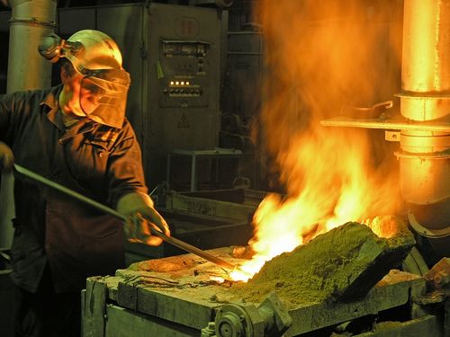 В Туве распространенными вредными факторами на рабочих местах являются тяжесть трудового процесса и шум