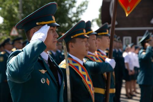 Глава Тувы поздравил сотрудников пожарной охраны с 97-й годовщиной со дня образования