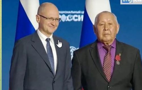 Виктор Пюрюна «Ада-чурт мурнунга ачы-хавыяазы дээш» орденниң II чергезиниң медалын алган