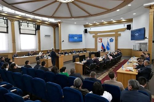 В Правительстве Тувы рассмотрели подготовку к весенне-полевым работам