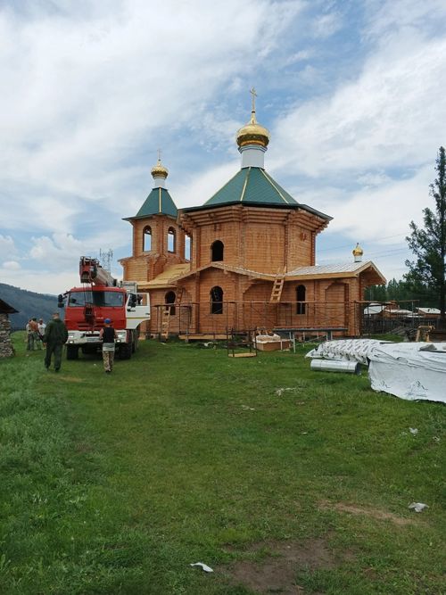 В Тоора-Хеме продолжается строительство православного храма
