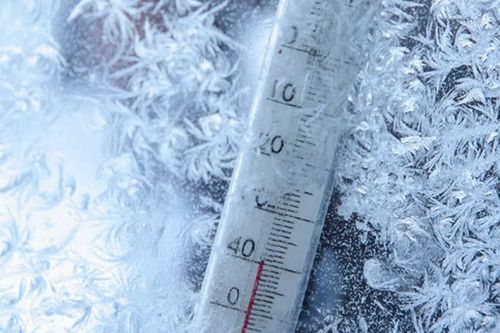 Глава Тувы поручил усилить контроль за работой котельных и дорожной ситуацией в связи с усиливающимися морозами