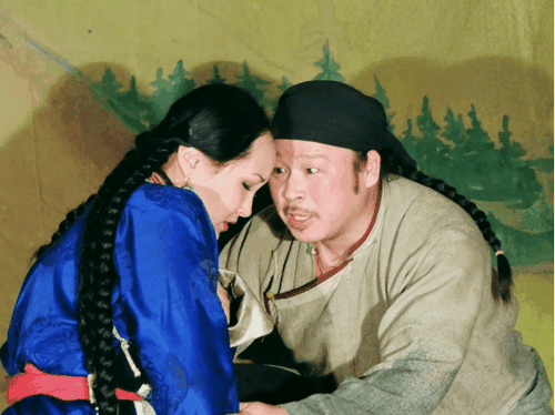 Тувинский Национальный театр отметит свой день рождения показом драмы "Хайыраан бот"