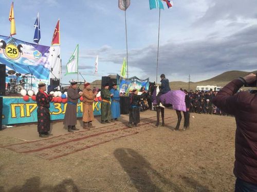 В Дзун-Хемчикском районе Тувы прошёл XXVI Республиканский турнир по конным скачкам 