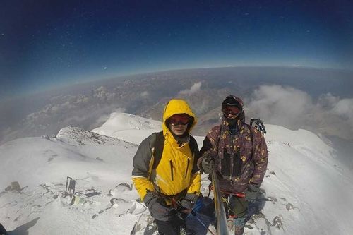 В Туву на вторую республиканскую Альпиниаду съехались скалолазы со всей России. Их цель - гора Мунхулик