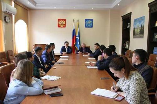 «Единая Россия» реализует учебно-образовательный проект «ПолитСтартап»