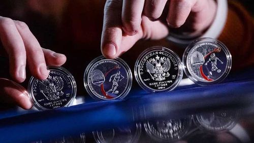 Банки Тувы обменяют мелочь на банкноты и памятные монеты