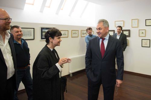 В Москве впервые открылась выставка работ Сергея Шойгу