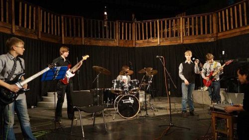 Творческая лаборатория музыки «Салчак» получит новые музыкальные инструменты