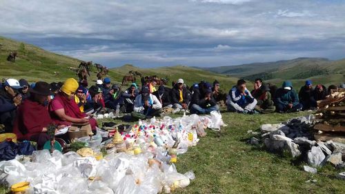 В Улуг-Хемском районе Тувы провели обряд освящения горы Буура 