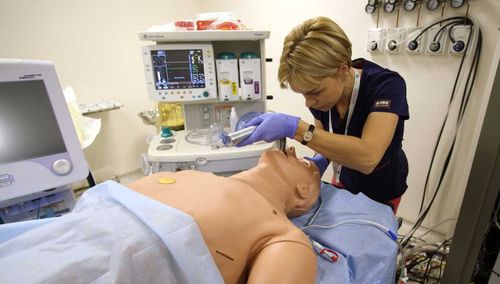 На базе Ресбольницы №1 будут открыты симуляционные площадки для врачей-хирургов и анестезиологов 