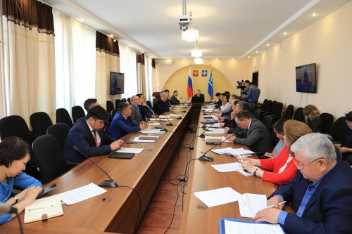 В финал кадрового конкурса «Лидеры Енисейской Сибири» вышли 30 жителей Тувы 