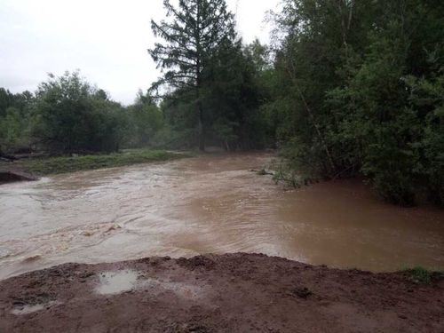 Администрации районов Тувы принимают меры для безопасности граждан. Из-за обильных дождей возникла угроза подтоплений населённых пунктов и дорог